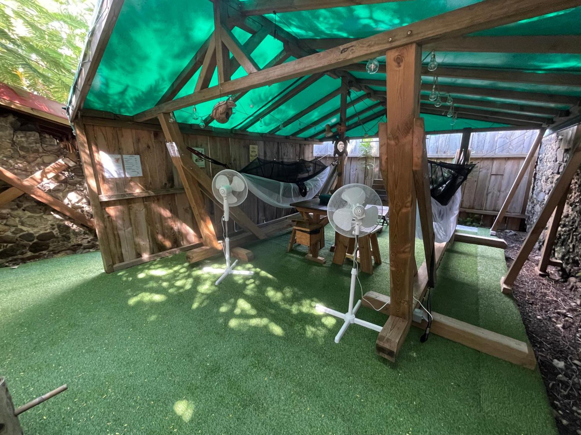 Les Hamacs Aux Saintes Otel Terre-De-Haut Dış mekan fotoğraf